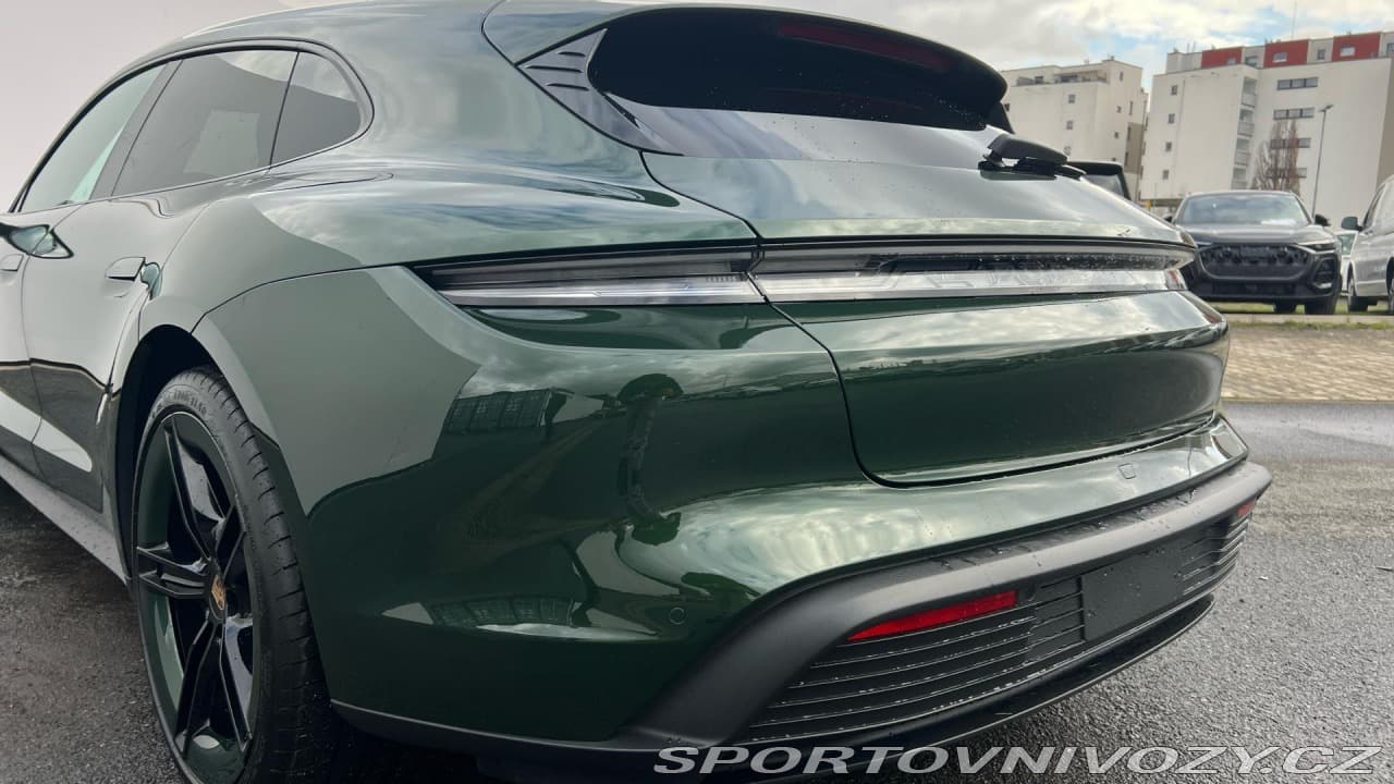 2024 Porsche Taycan - 40