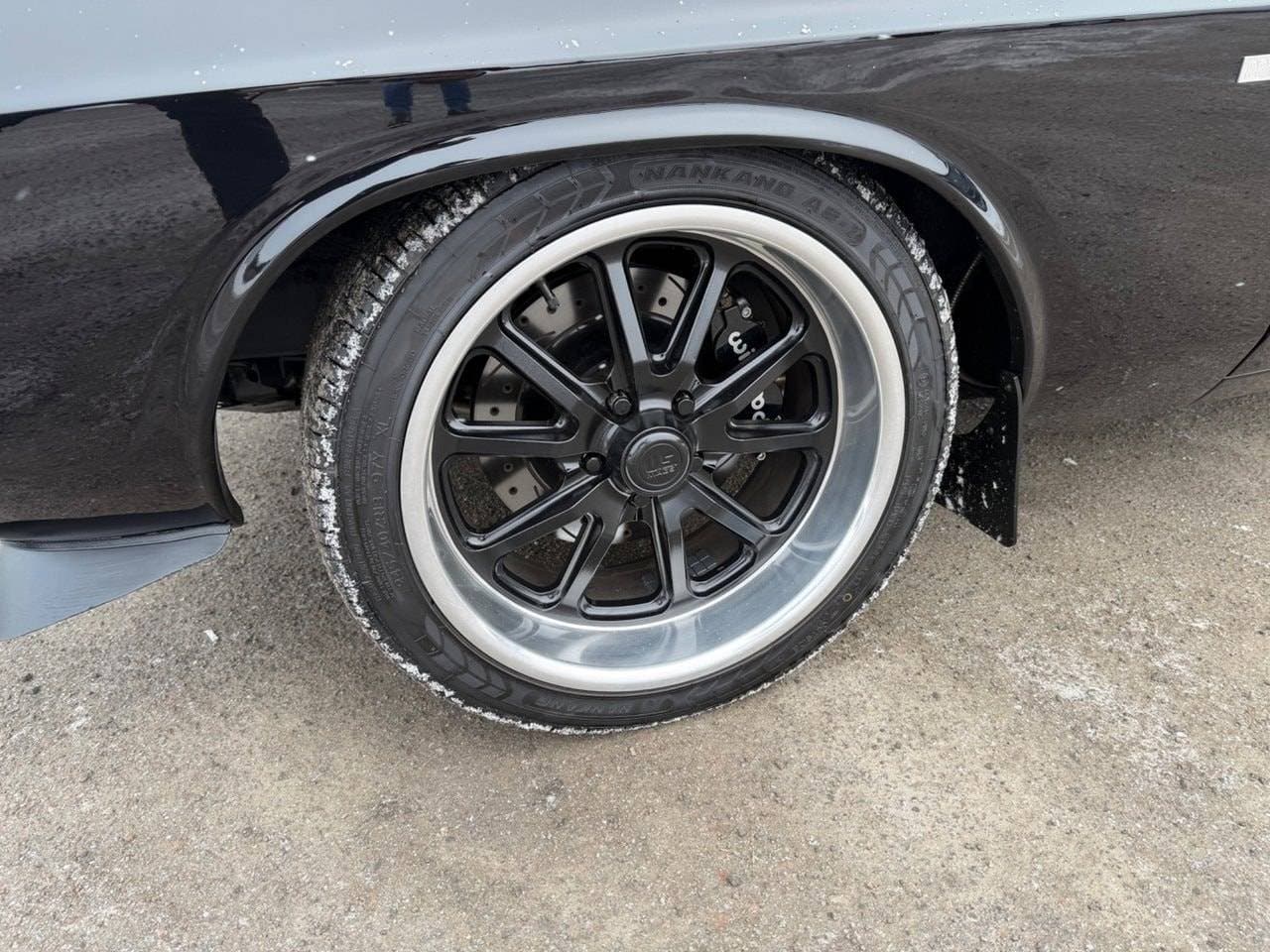 1970 Dodge Challenger - 10