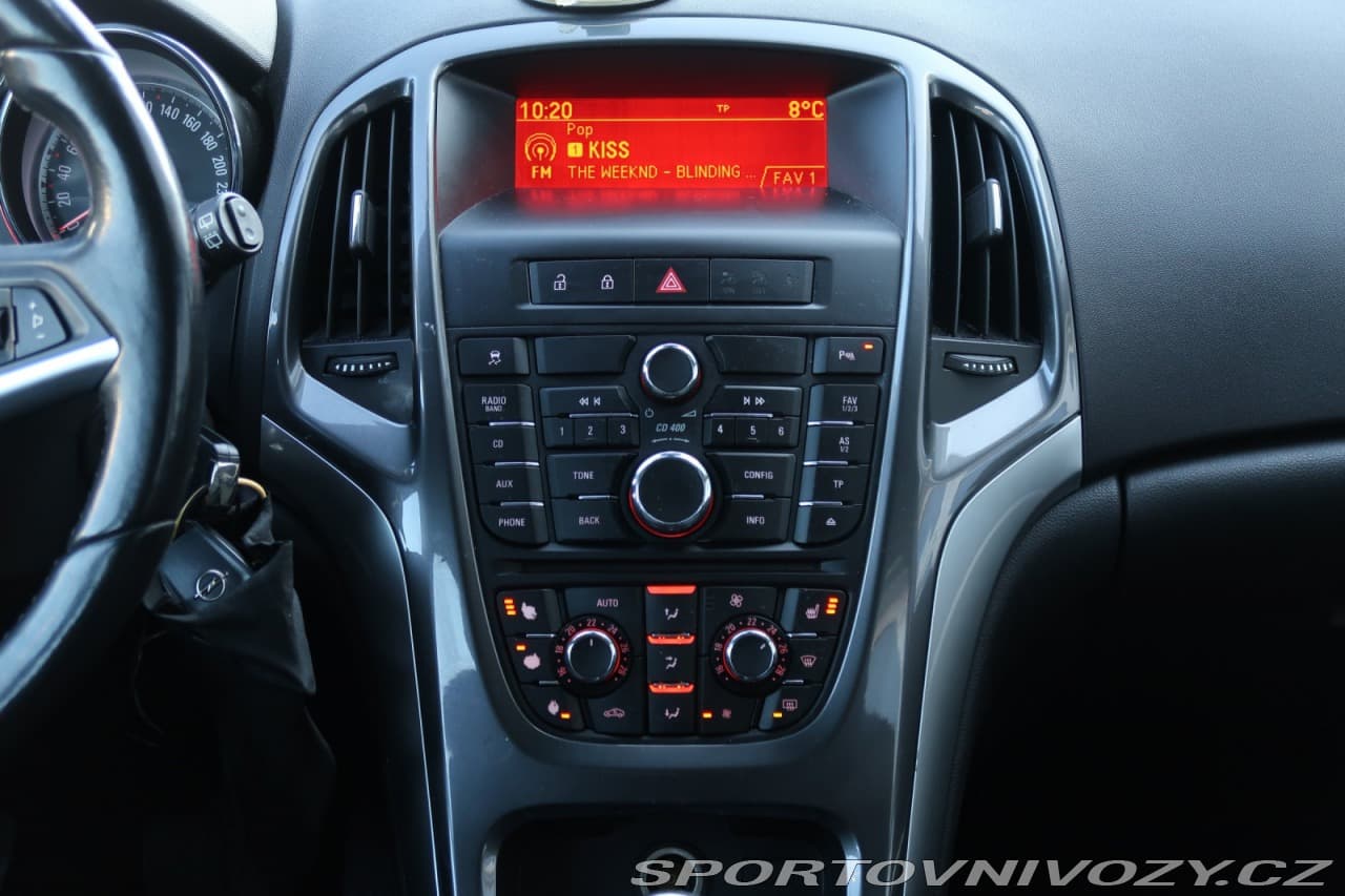 2012 Opel Astra - 12