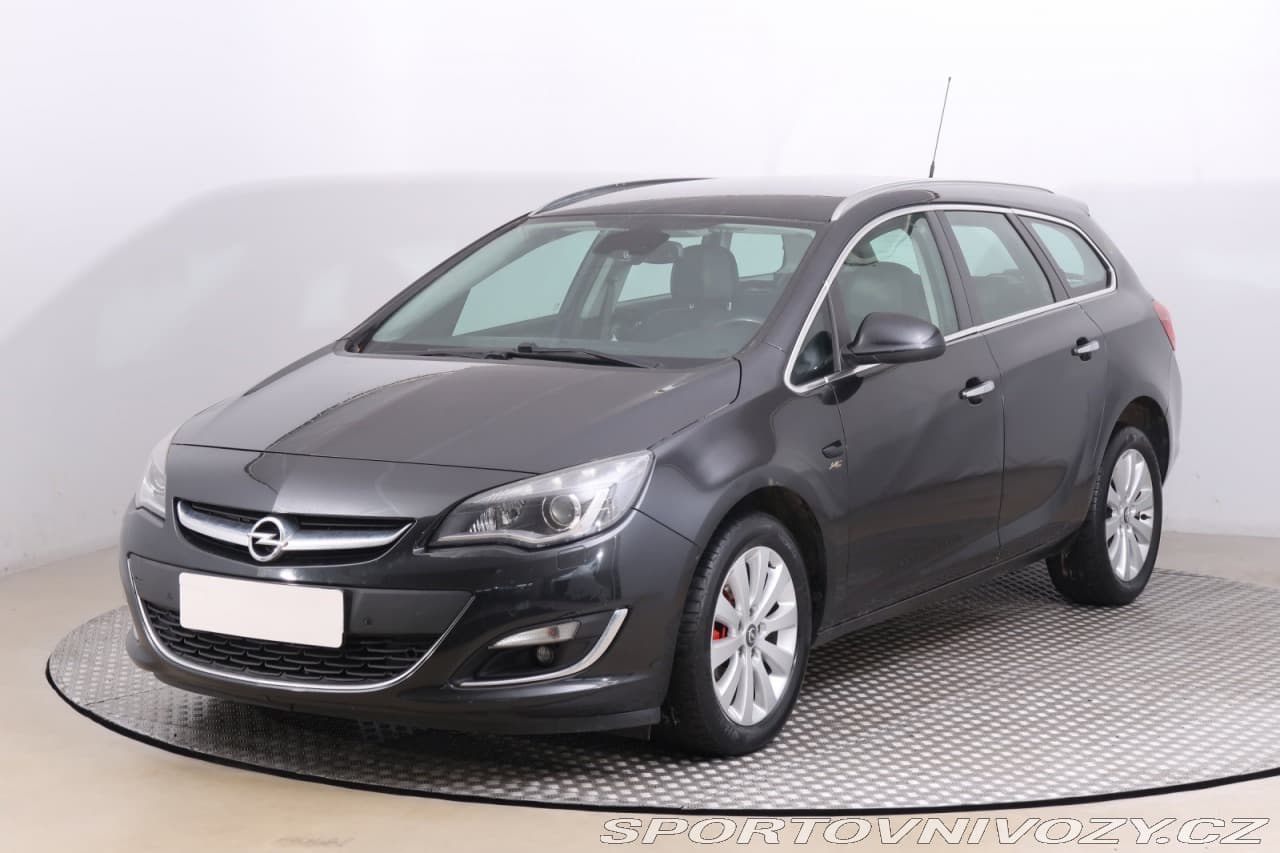 2012 Opel Astra - 2