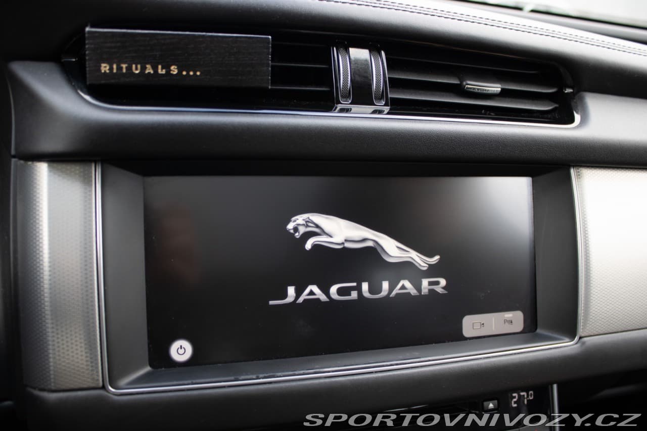 2018 Jaguar Xf - 49
