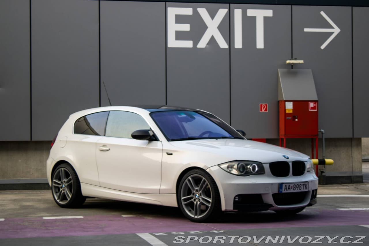 2009 BMW 1-SERIES - 9