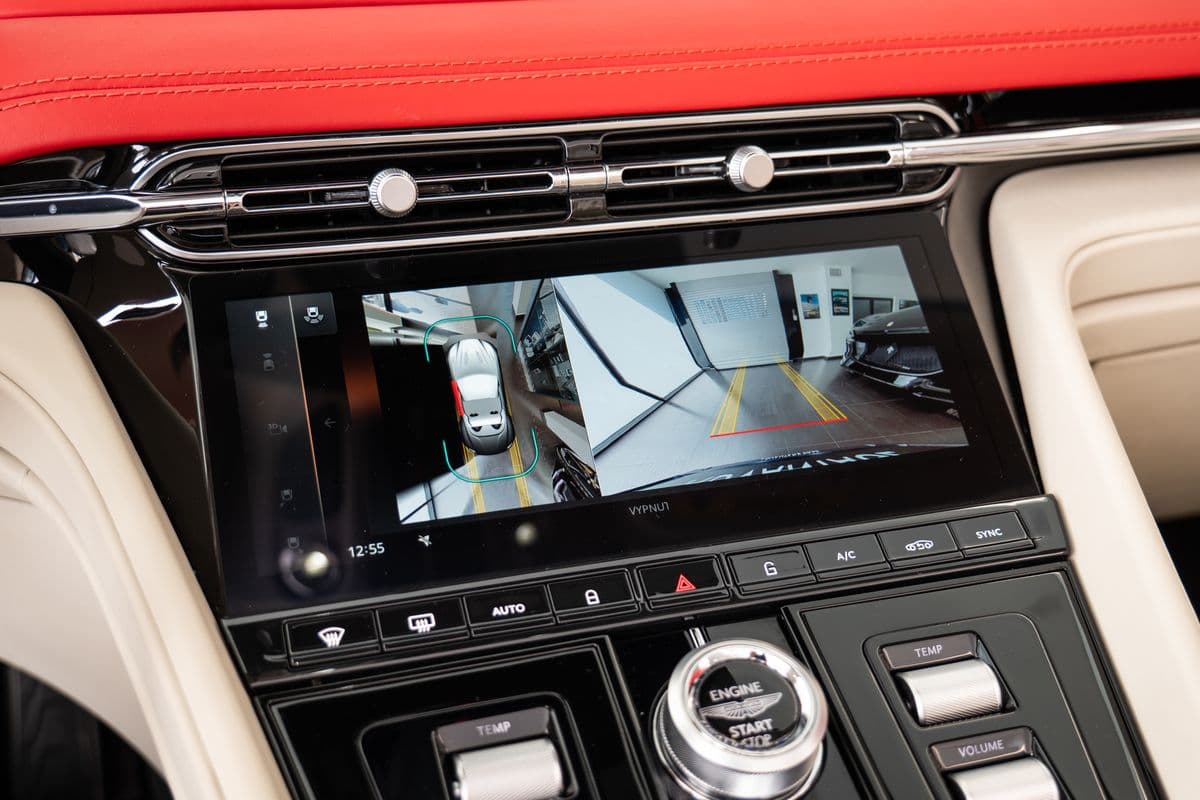 2024 Aston Martin Db12 - 12