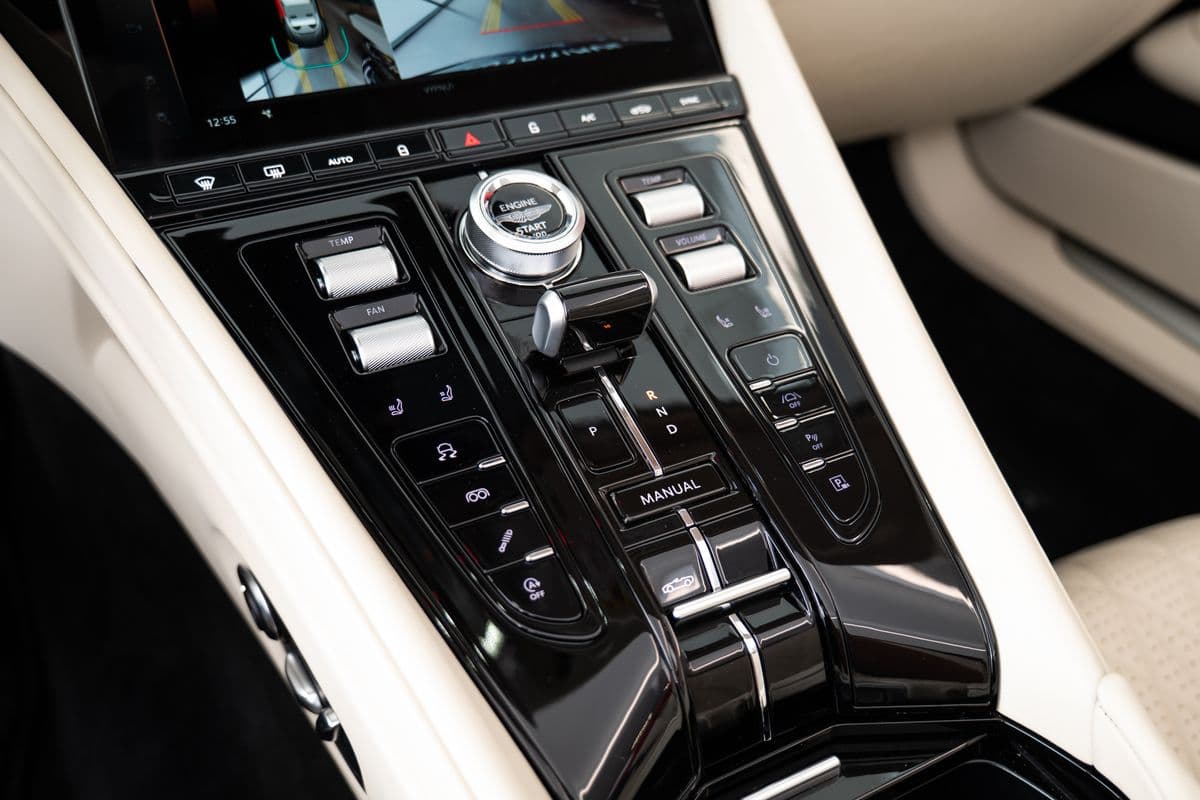 2024 Aston Martin Db12 - 13