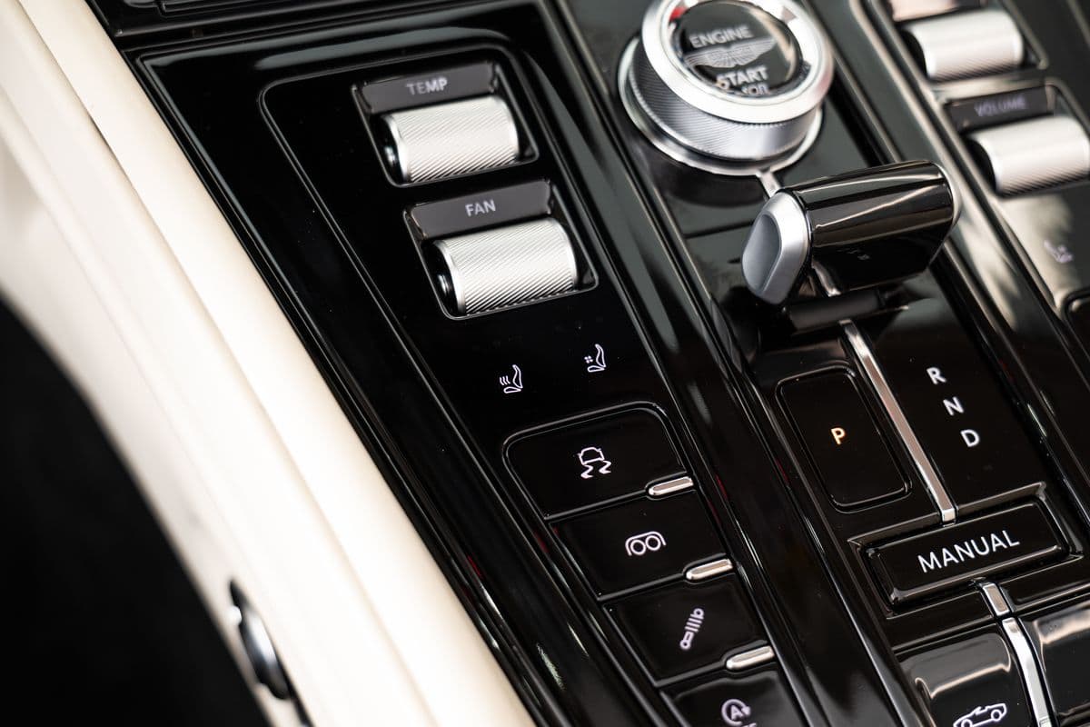 2024 Aston Martin Db12 - 14