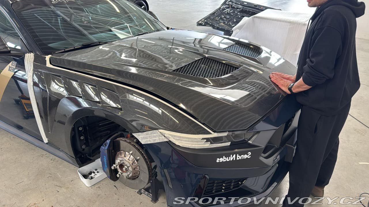 Ford Mustang Darkhorse