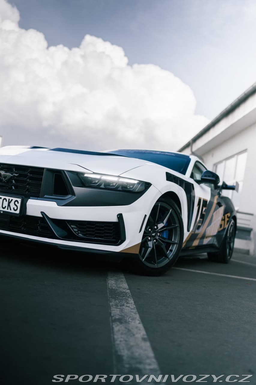 2024 Ford Mustang - 8