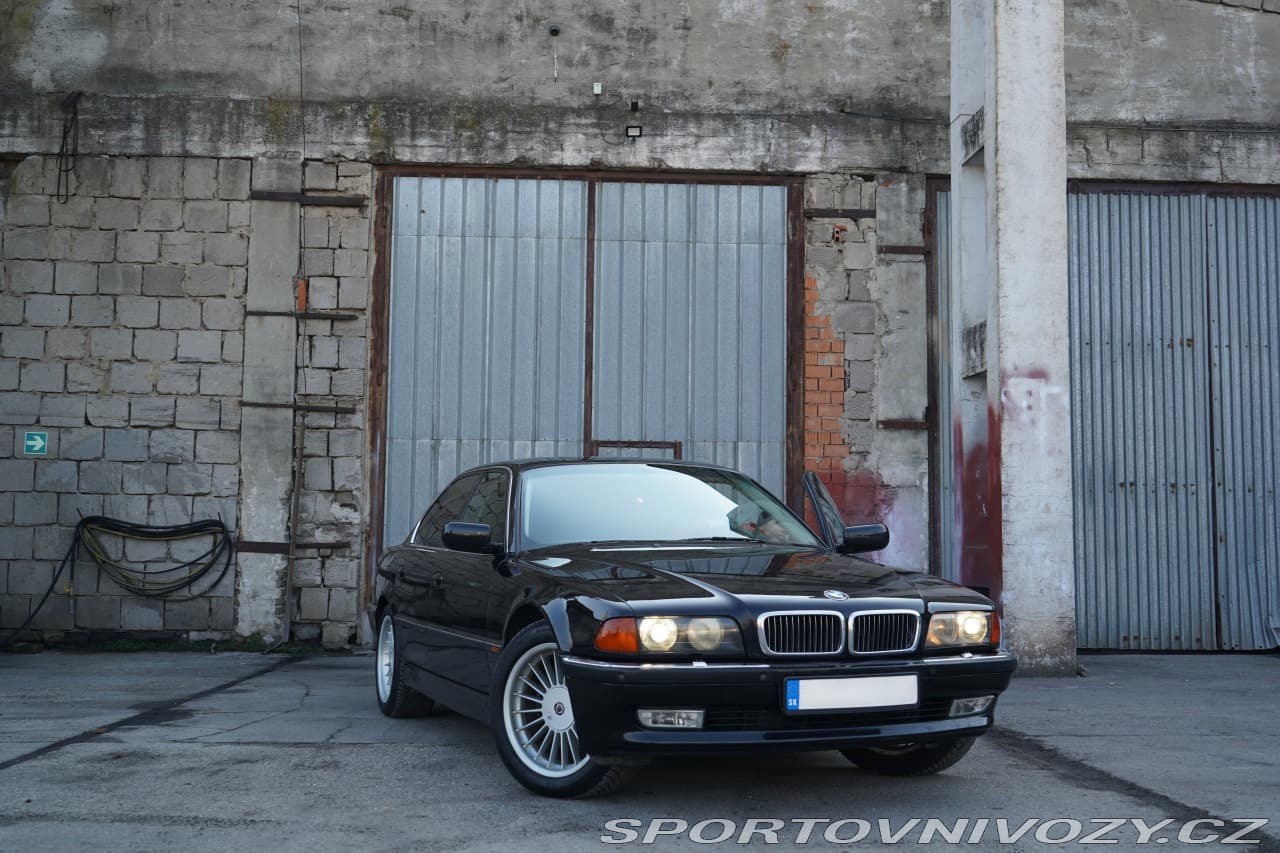 1996 BMW 7-Series - 10