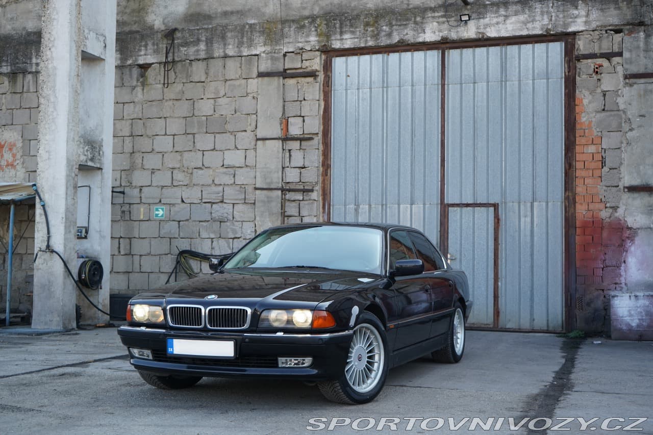 1996 BMW 7-Series - 11