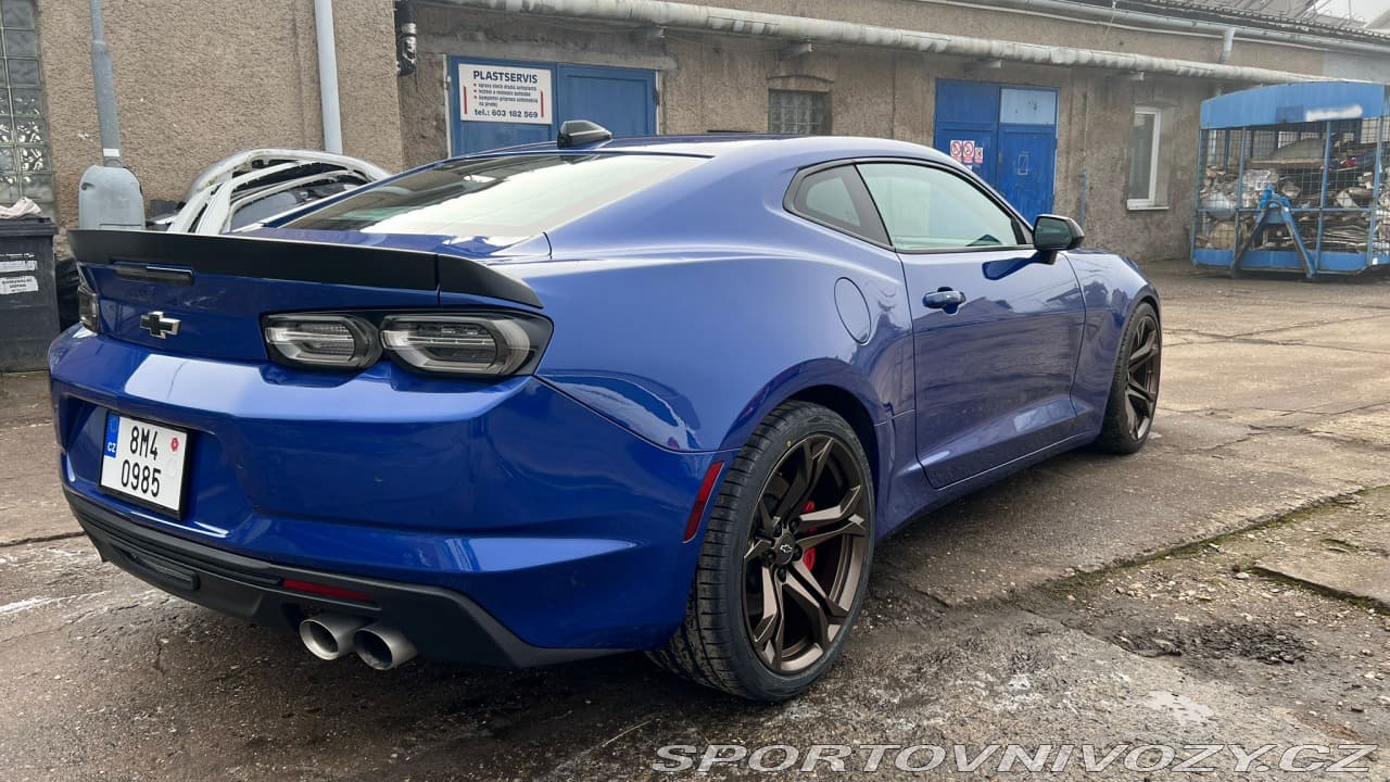 2020 Chevrolet Camaro - 10