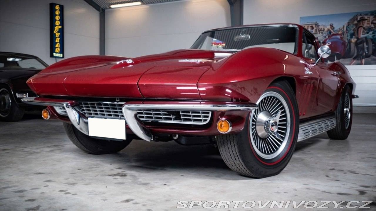 1966 Chevrolet Corvette - 7