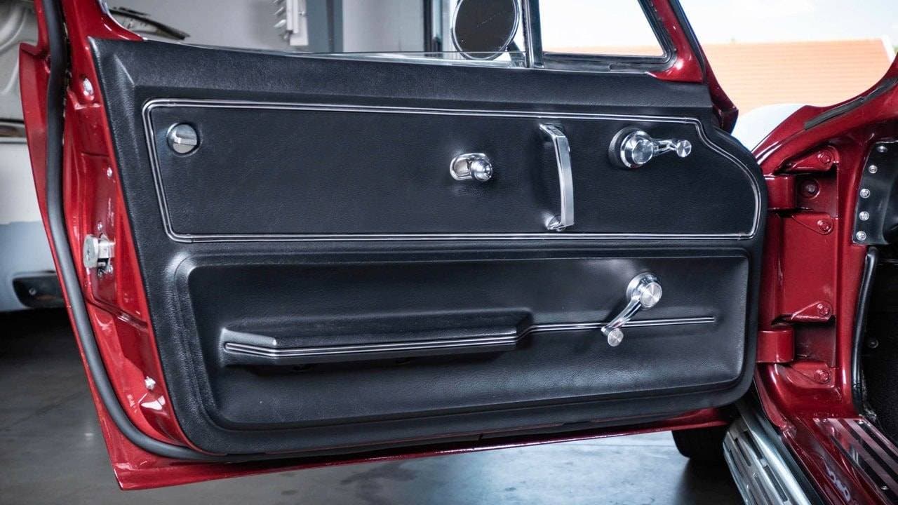 1966 Chevrolet Corvette - 9