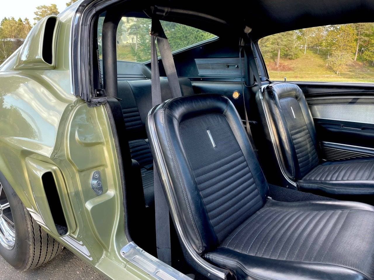 1967 Ford Mustang - 15