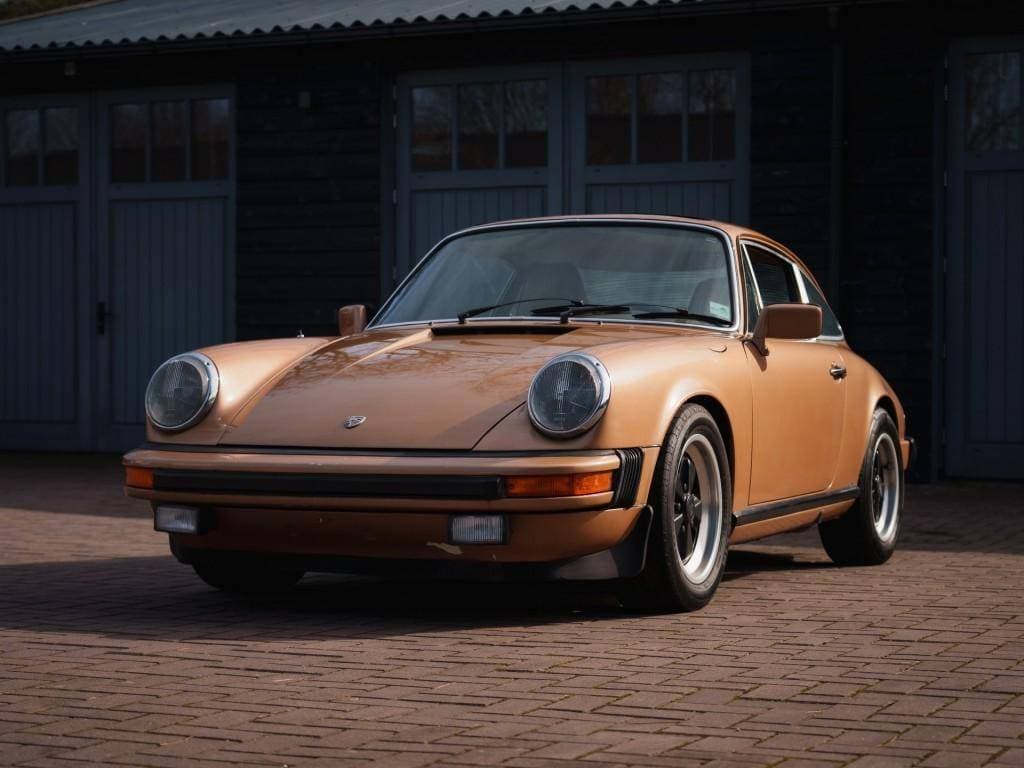 1976 Porsche 911 - 2