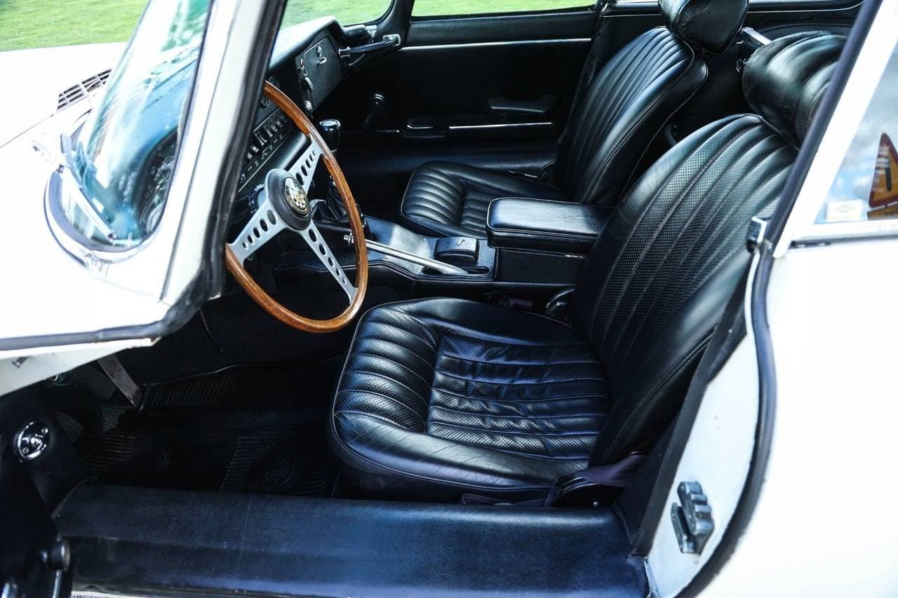 1971 Jaguar E-Type - 12