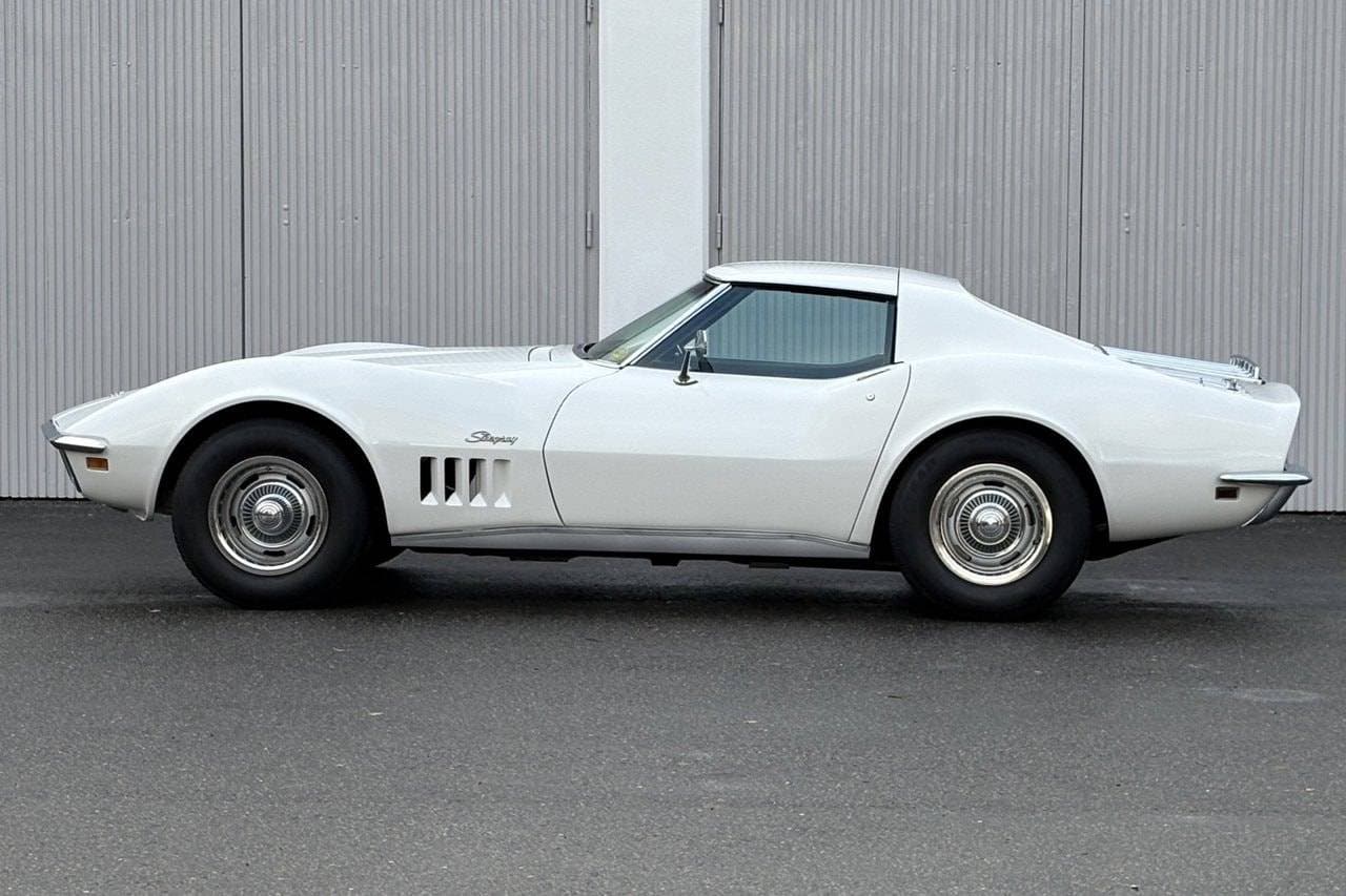 1969 Chevrolet Corvette - 4