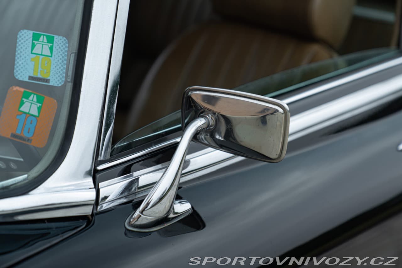 1971 Jaguar E-Type - 12