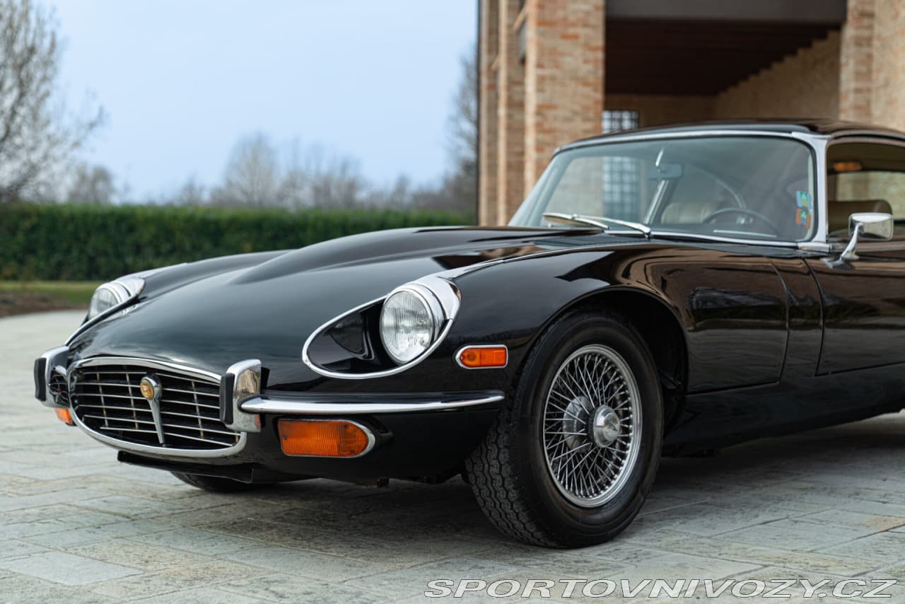 1971 Jaguar E-Type - 13