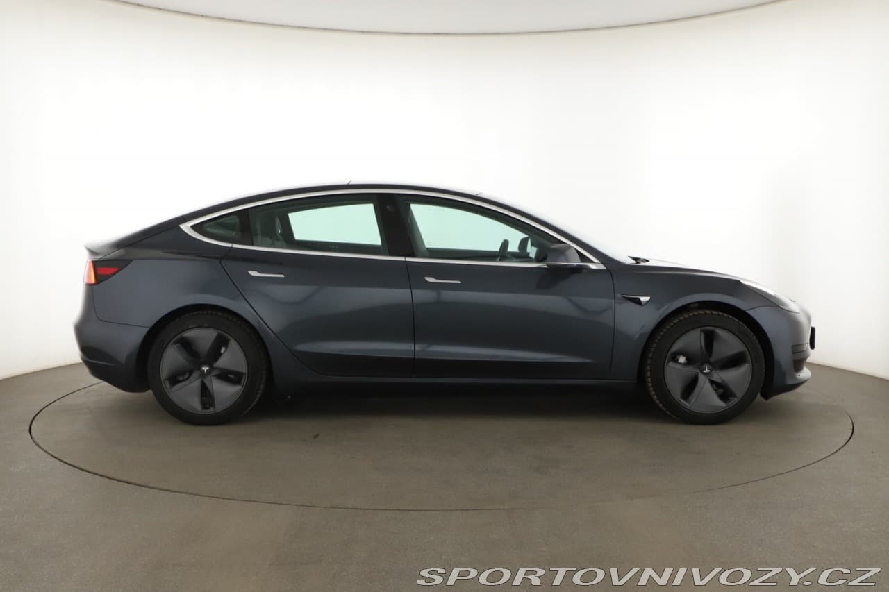 2020 Tesla Model 3 - 6