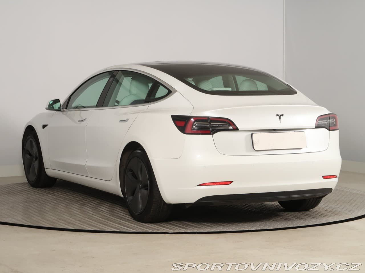 2020 Tesla Model 3 - 4