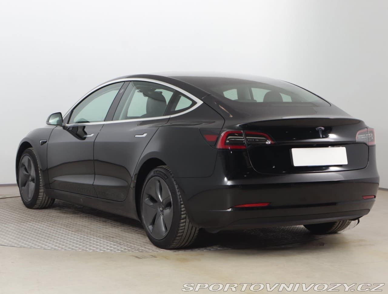 2020 Tesla Model 3 - 4