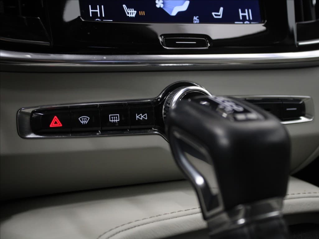 2017 Volvo V90 - 14