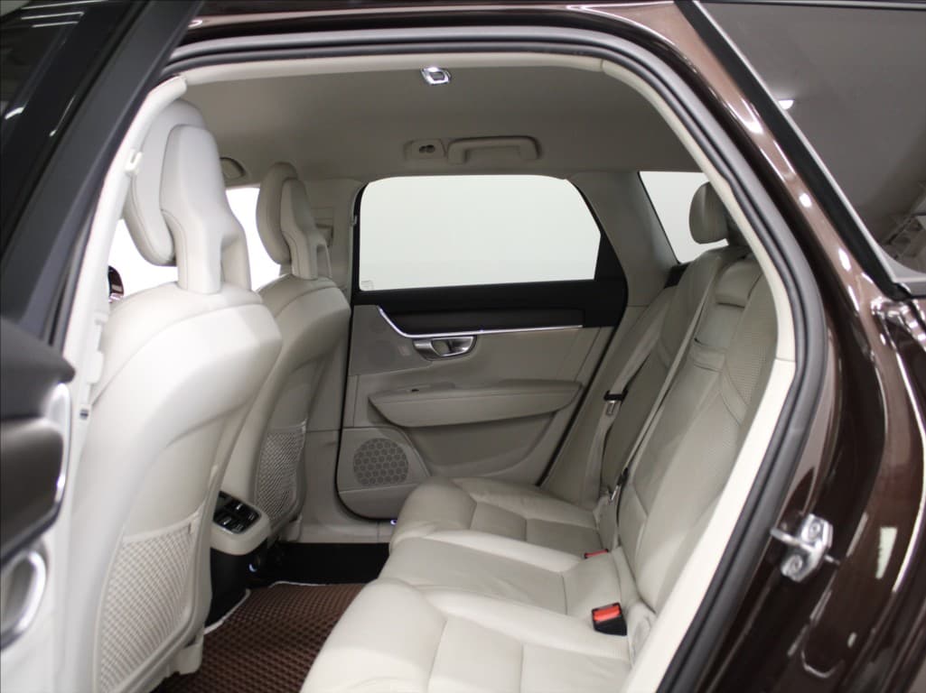 2017 Volvo V90 - 7
