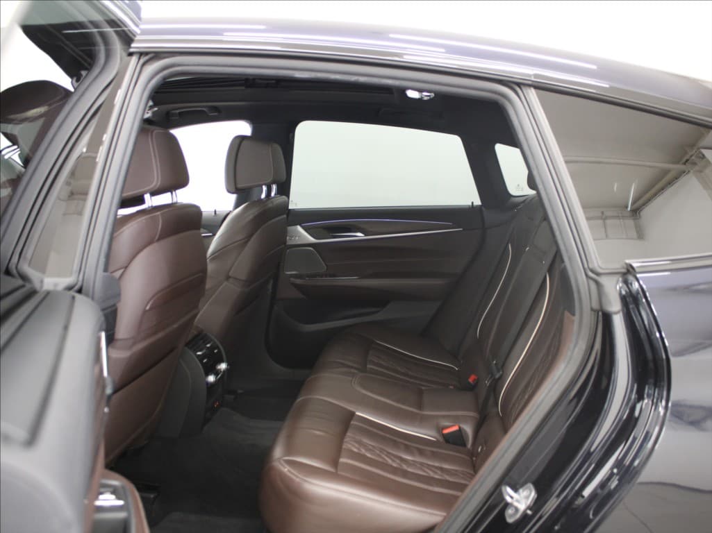 2020 BMW 6-Series - 8