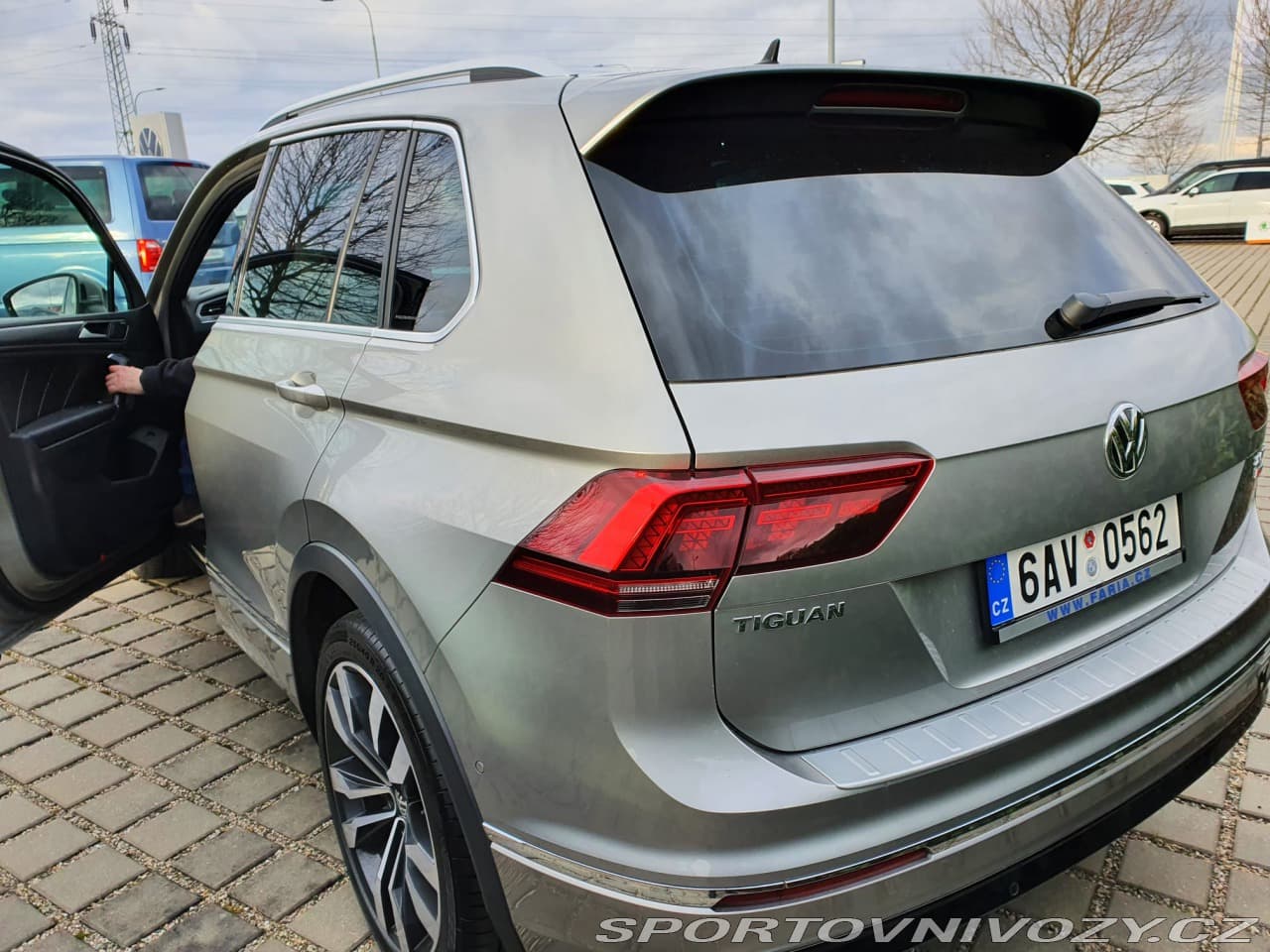 2017 Volkswagen Tiguan - 5