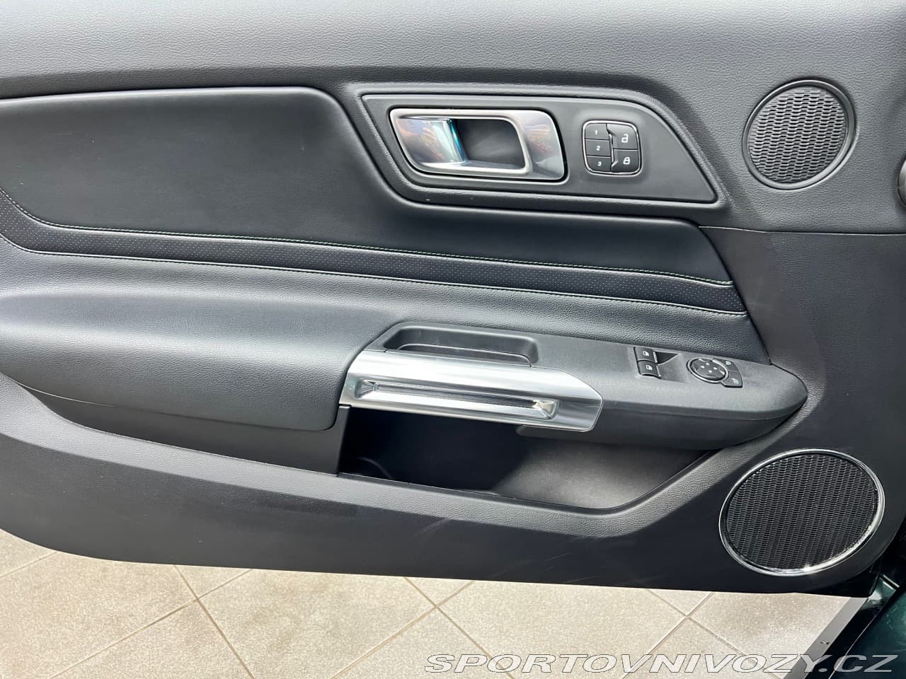 2019 Ford Mustang - 12