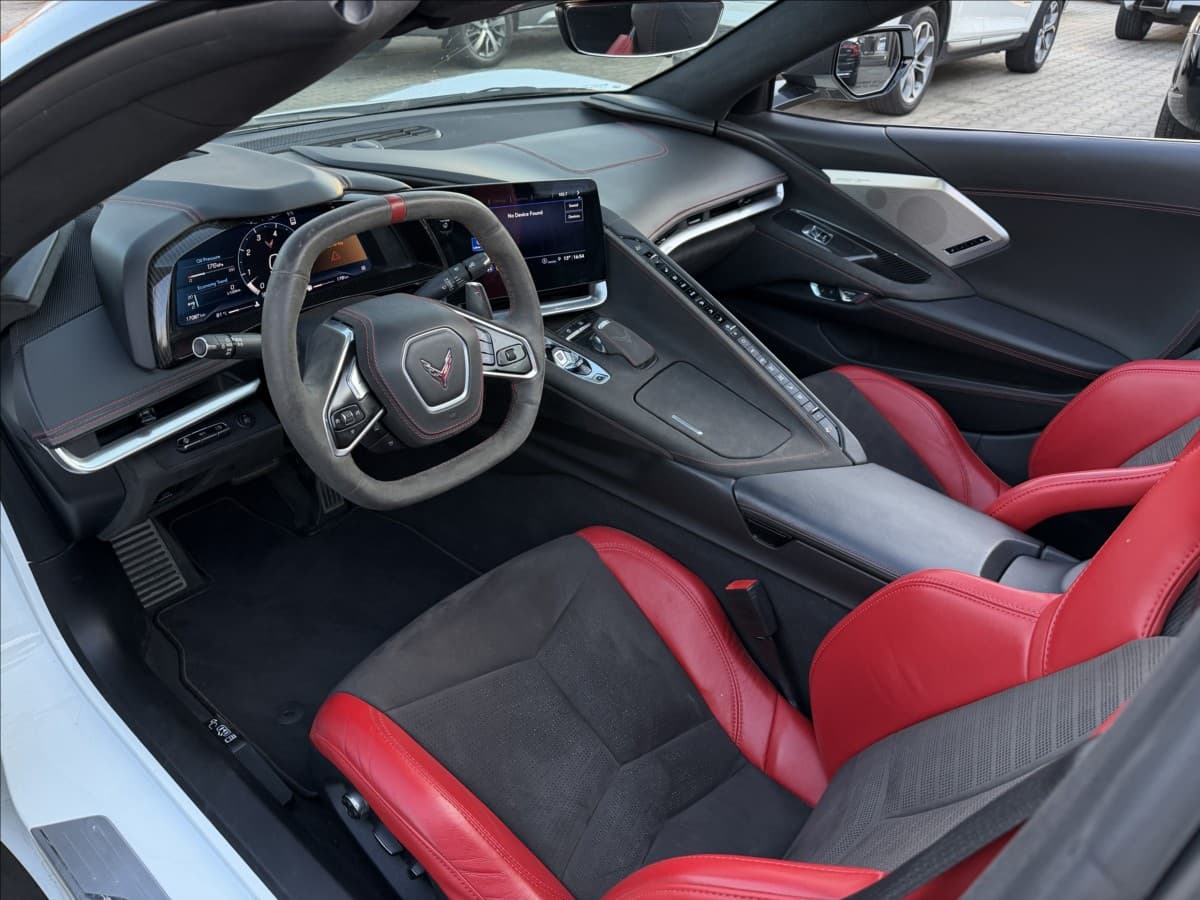 2021 Chevrolet Corvette - 13