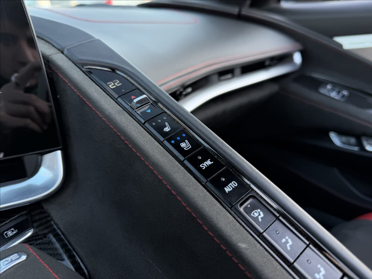 2021 Chevrolet Corvette - 20