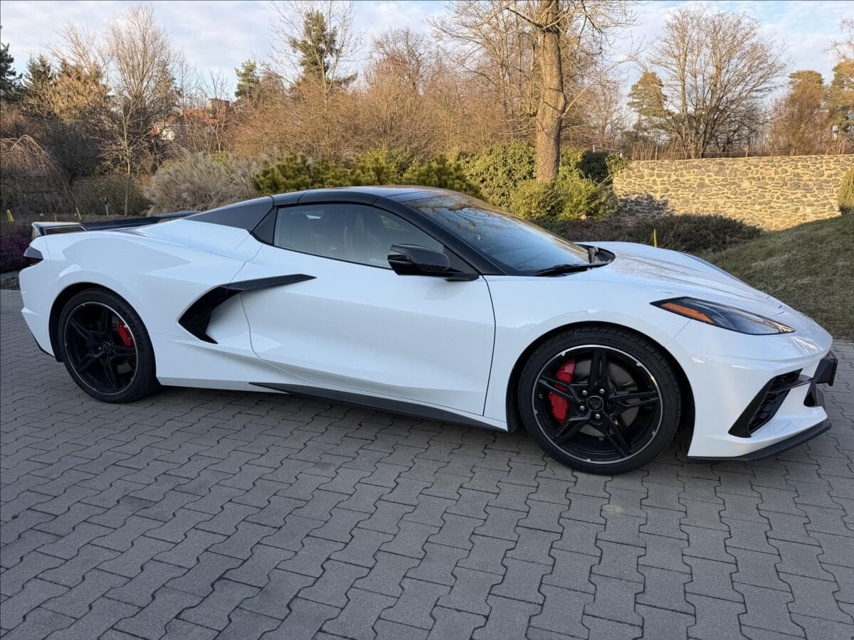2021 Chevrolet Corvette - 3