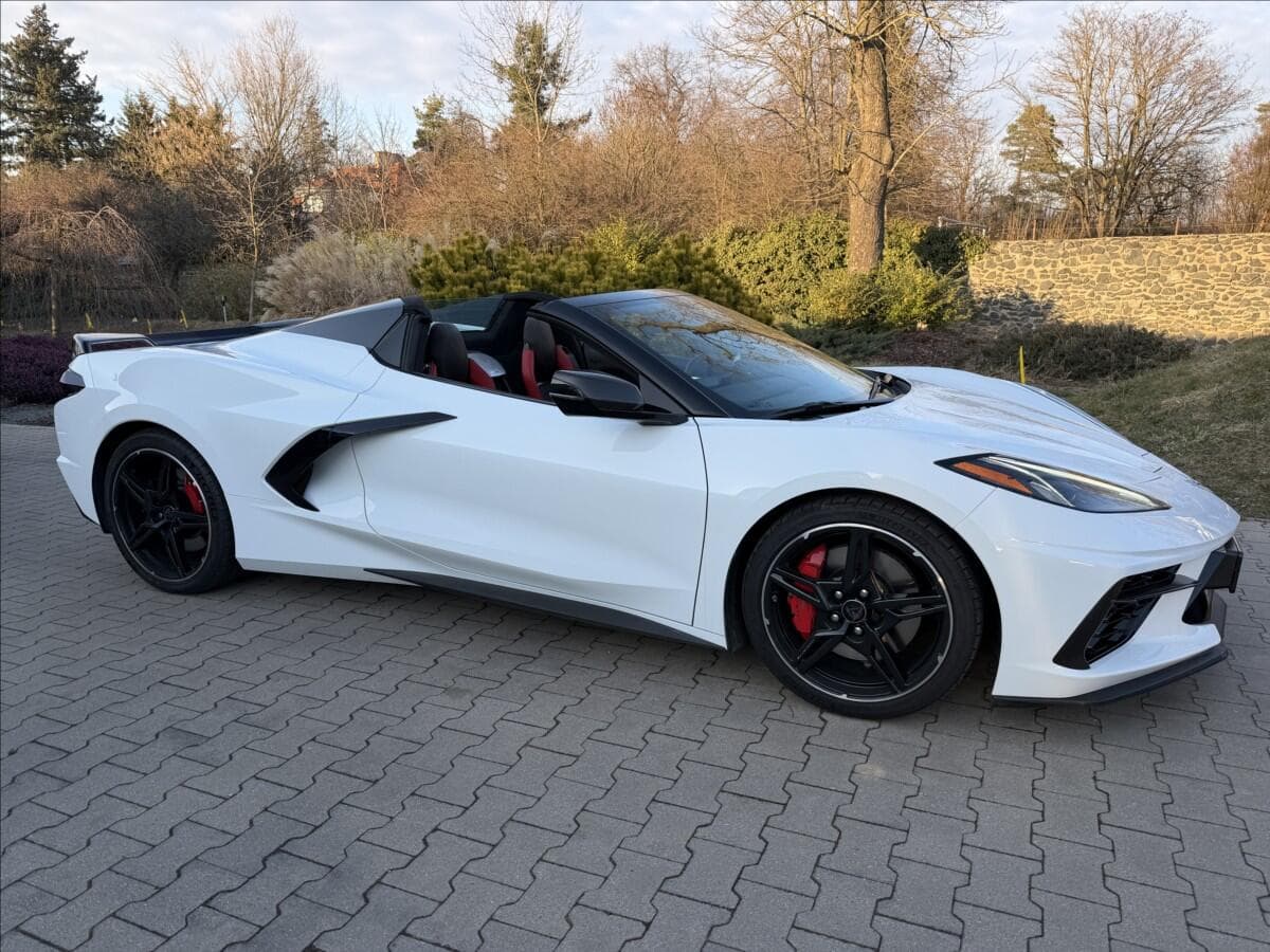 2021 Chevrolet Corvette - 8