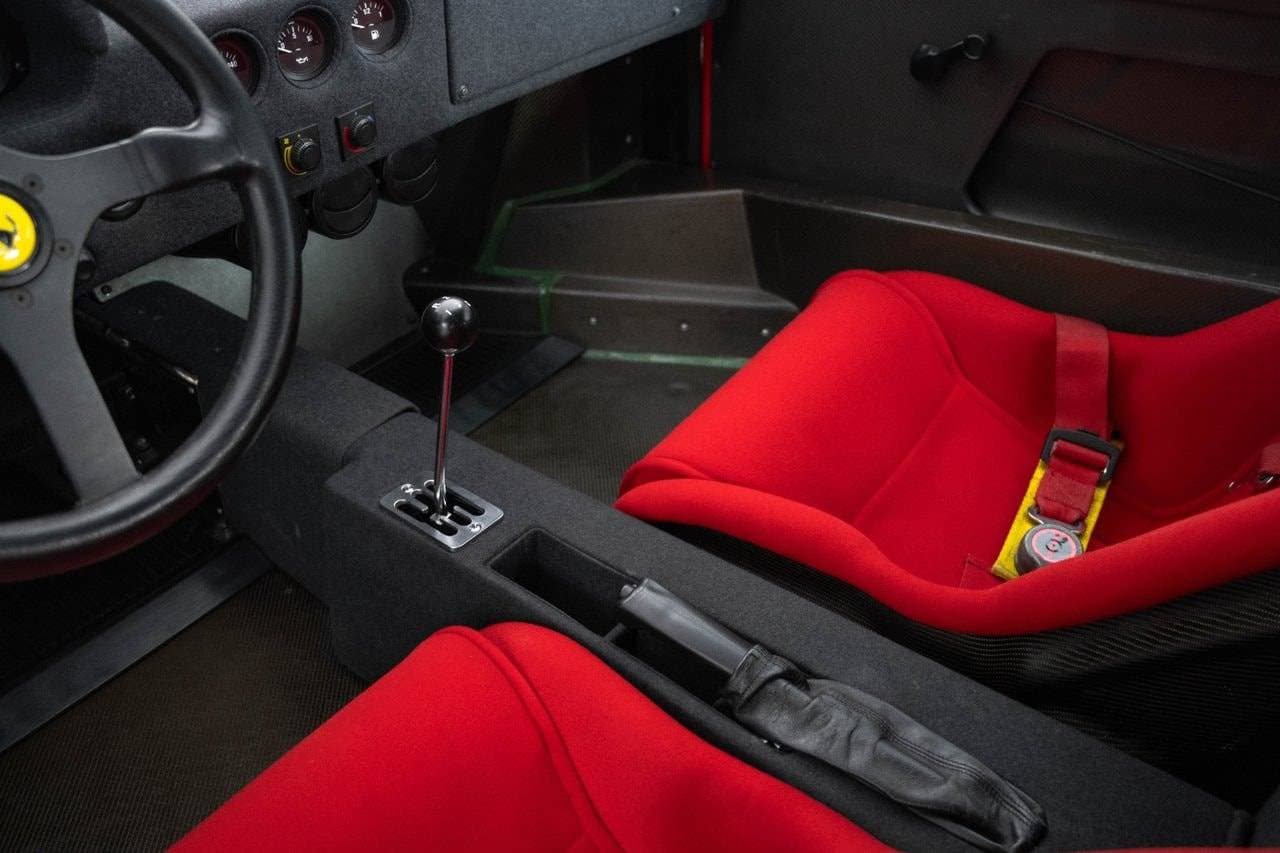 1989 Ferrari F40 - 18