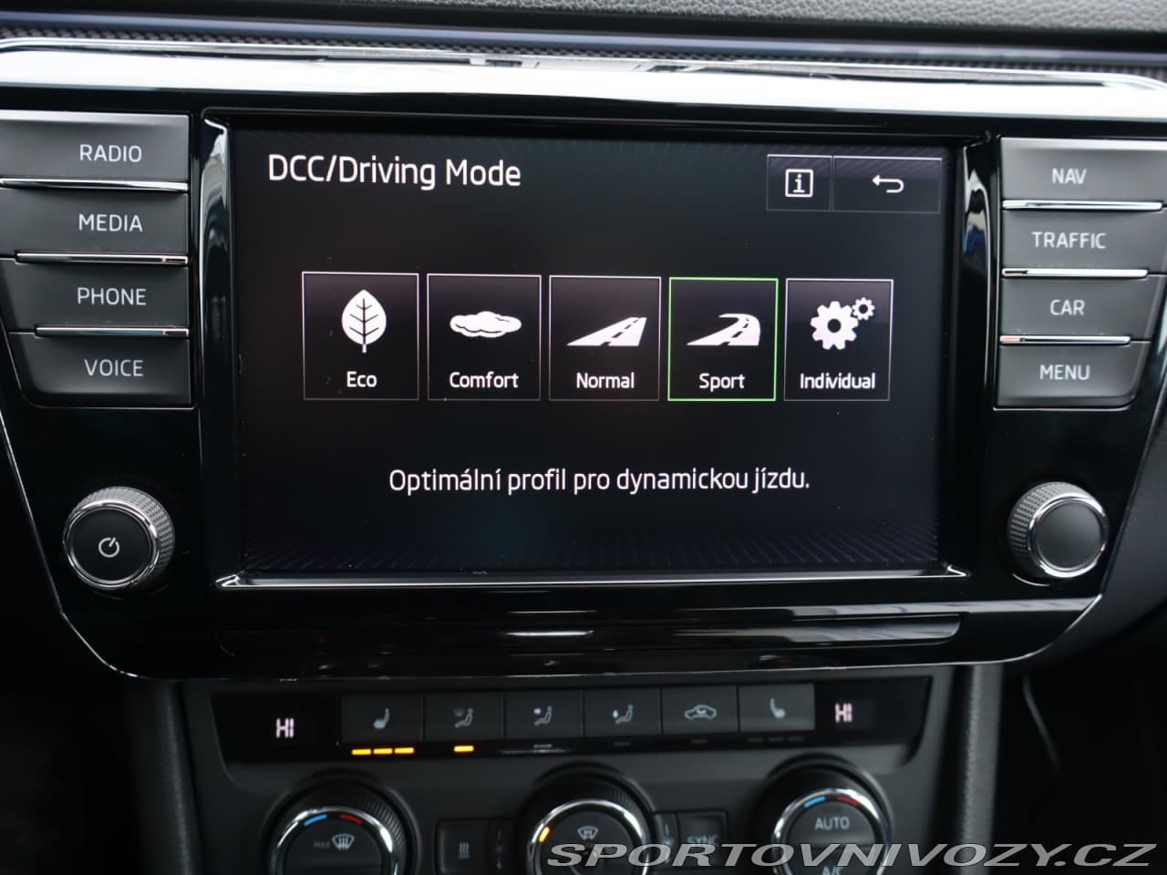 2016 Škoda Superb - 19