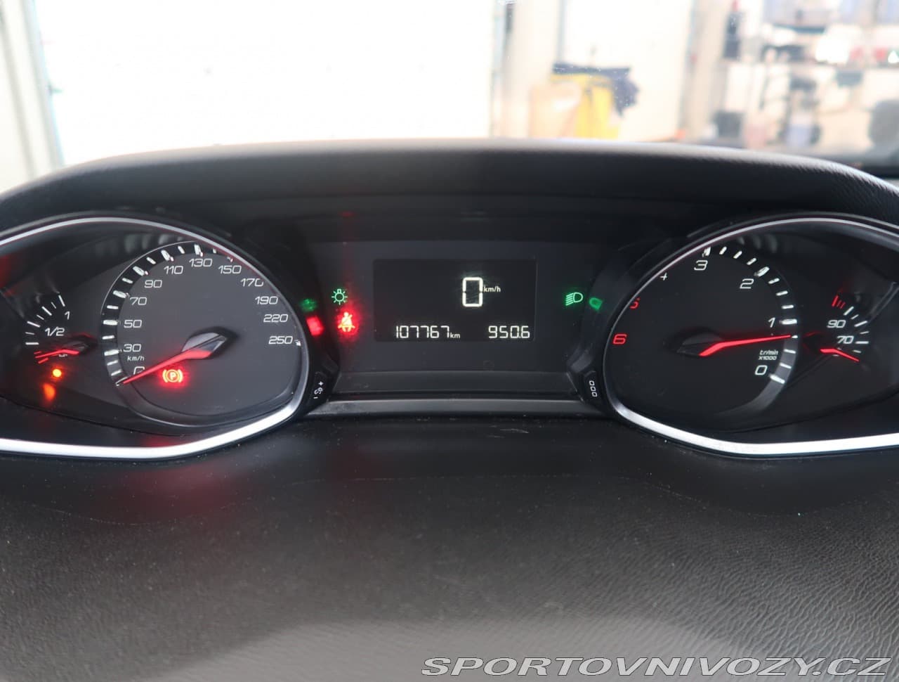 2018 Peugeot 308 - 11