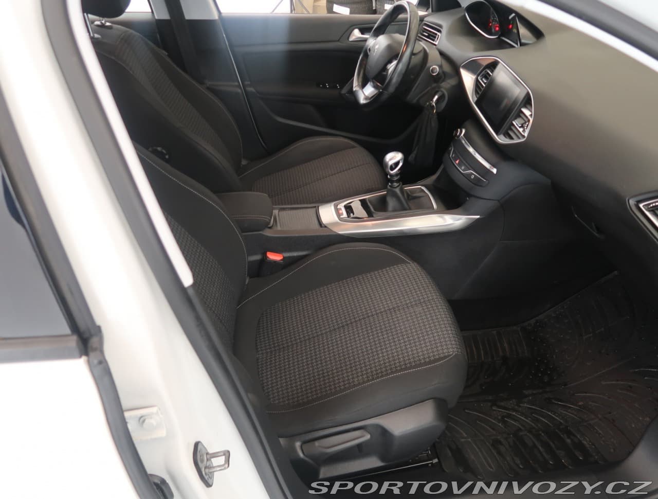 2018 Peugeot 308 - 9