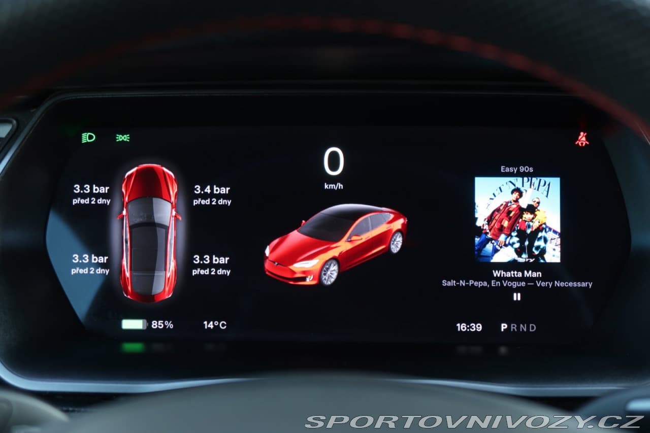 2018 Tesla Model S - 11