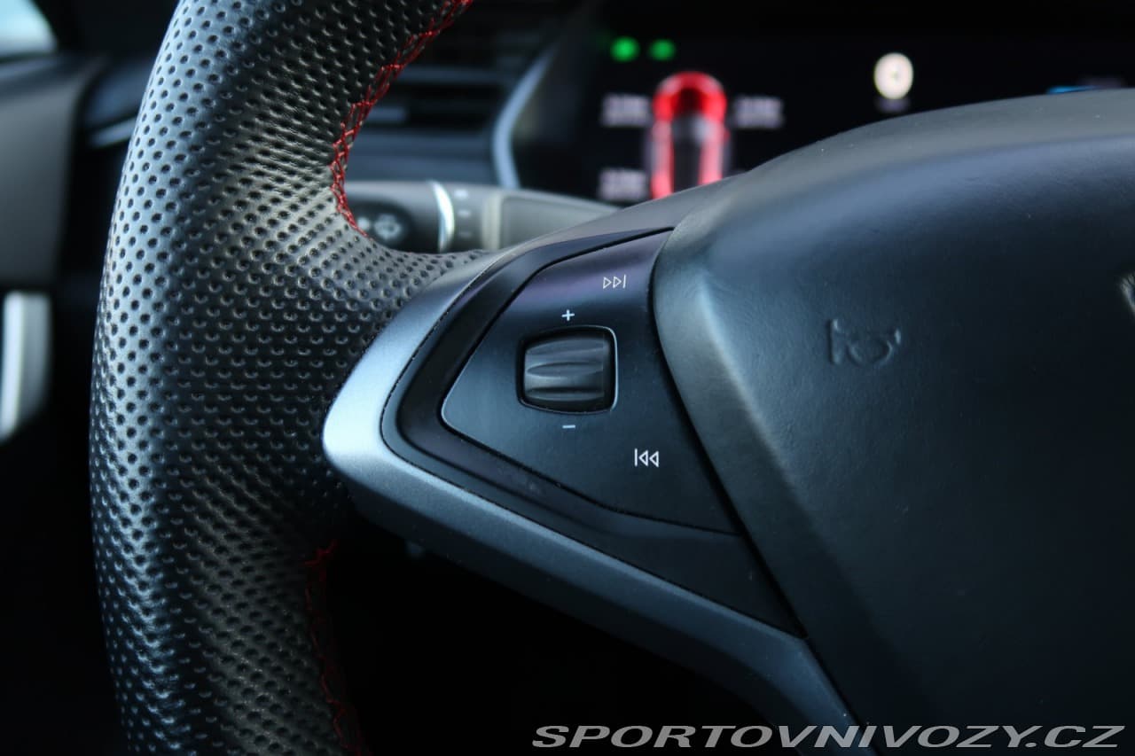 2018 Tesla Model S - 19