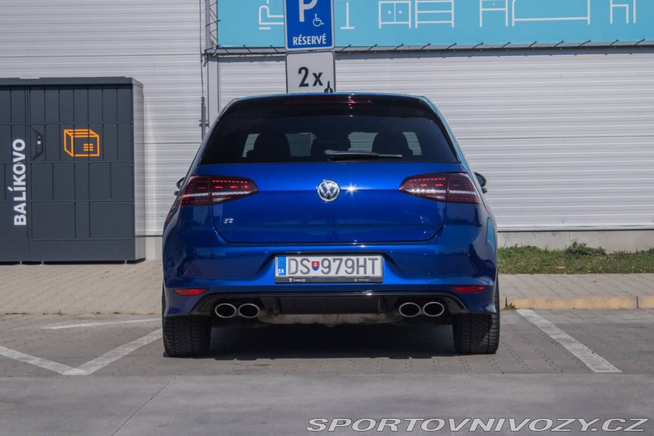 2015 Volkswagen Golf - 12