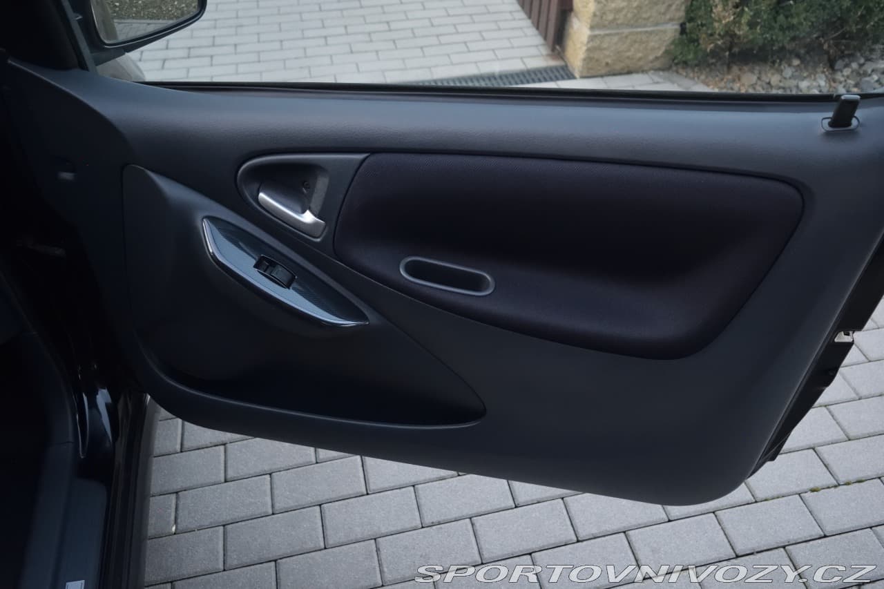 2001 Toyota Yaris - 13