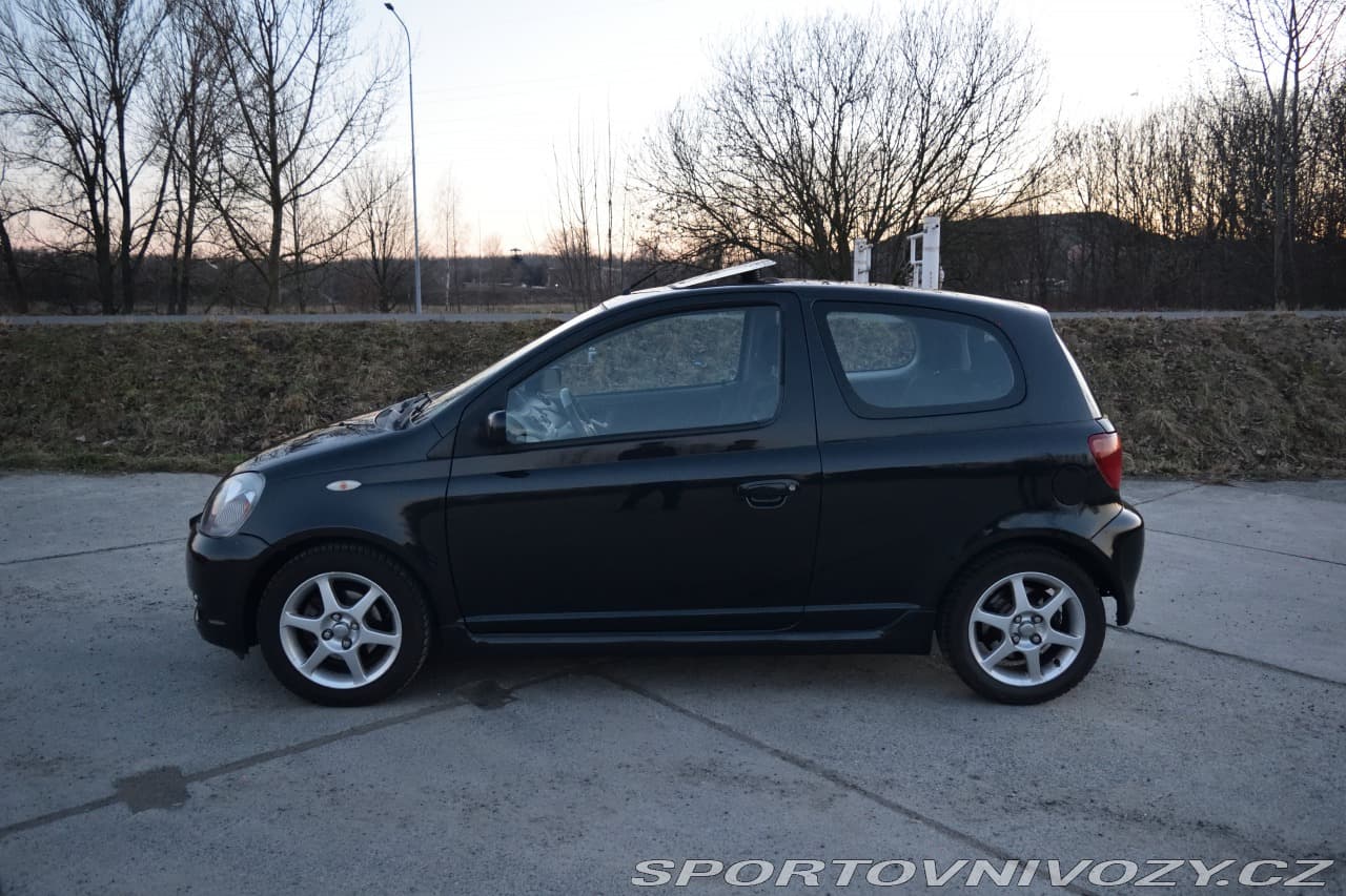 2001 Toyota Yaris - 5