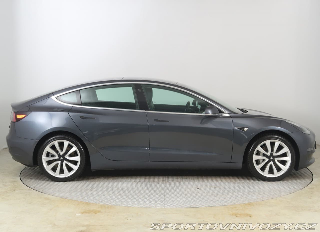 2019 Tesla Model 3 - 6