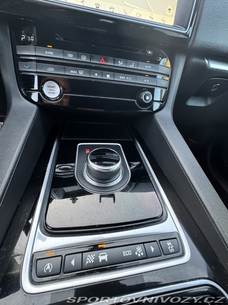 2017 Jaguar F-Pace - 14