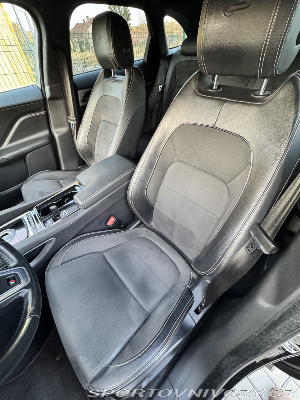 2017 Jaguar F-Pace - 8