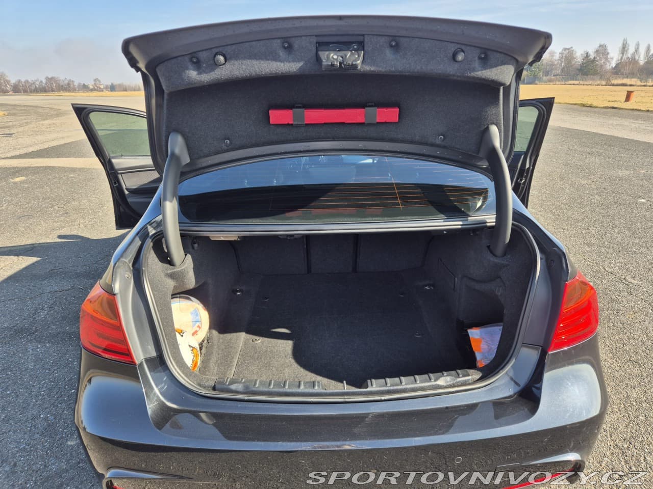 2012 BMW 3-SERIES - 10