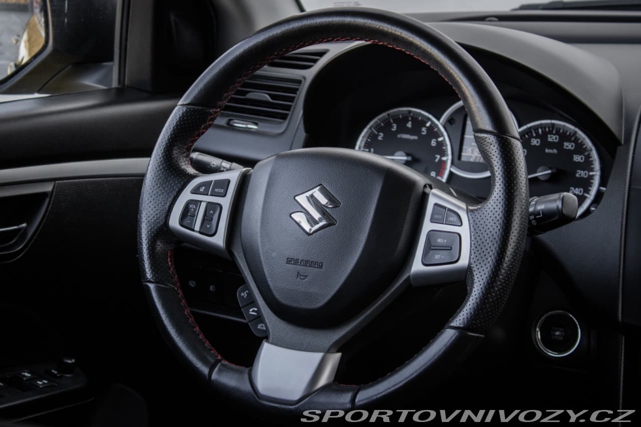 2015 Suzuki SWIFT - 13