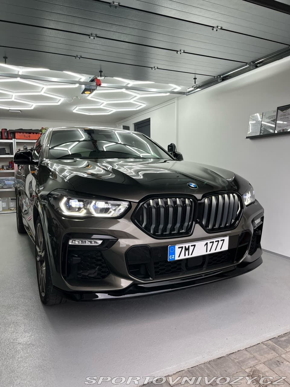 2021 BMW X6 - 17