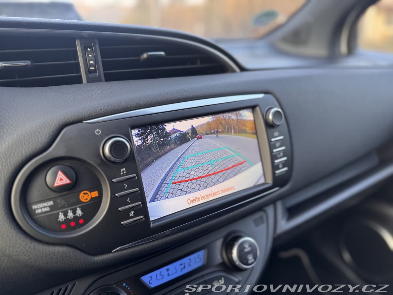 2018 Toyota Yaris - 8